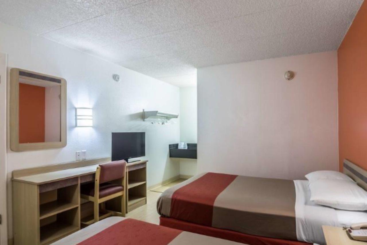 Motel 6 Chicago Southwest - Aurora Extérieur photo