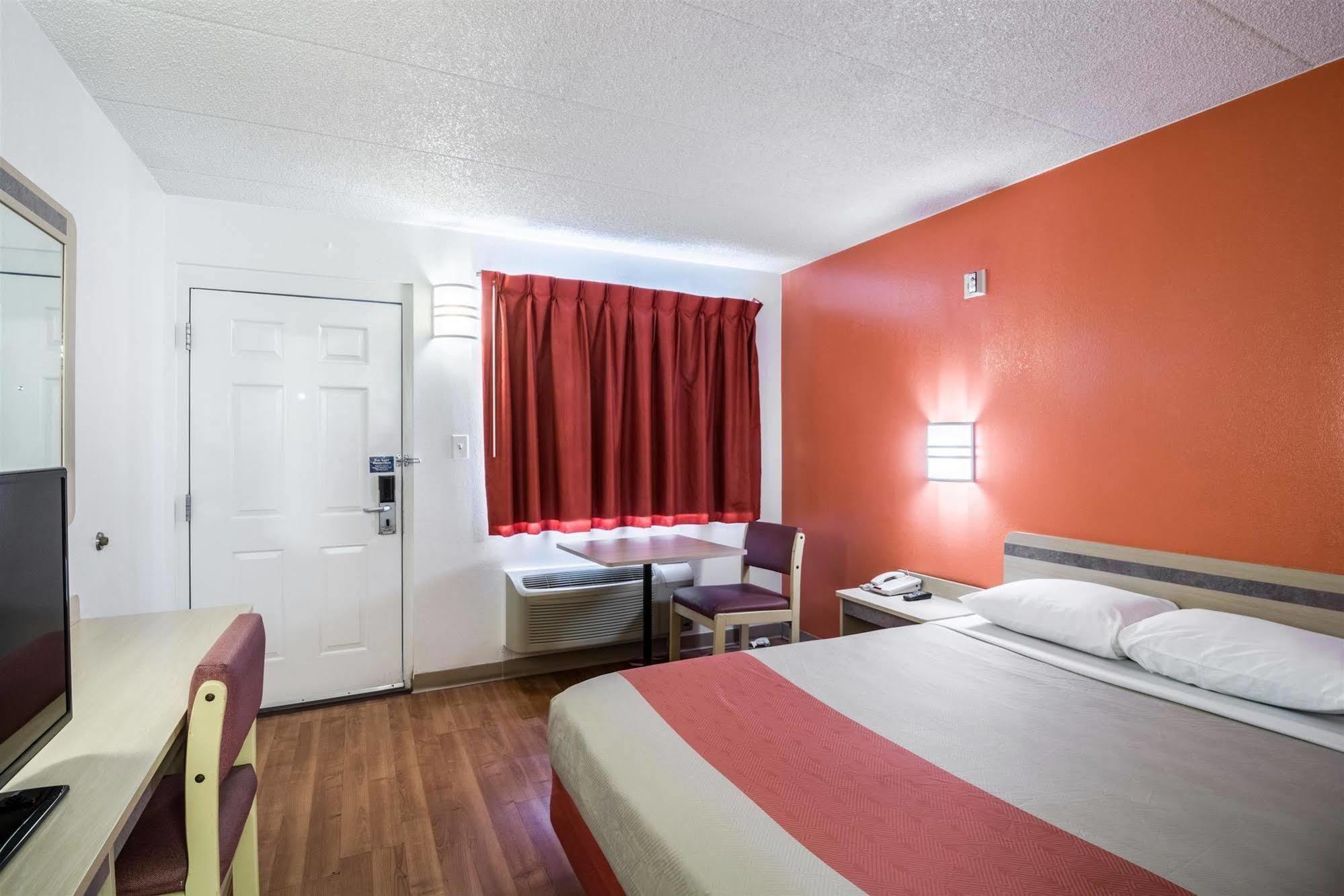 Motel 6 Chicago Southwest - Aurora Extérieur photo