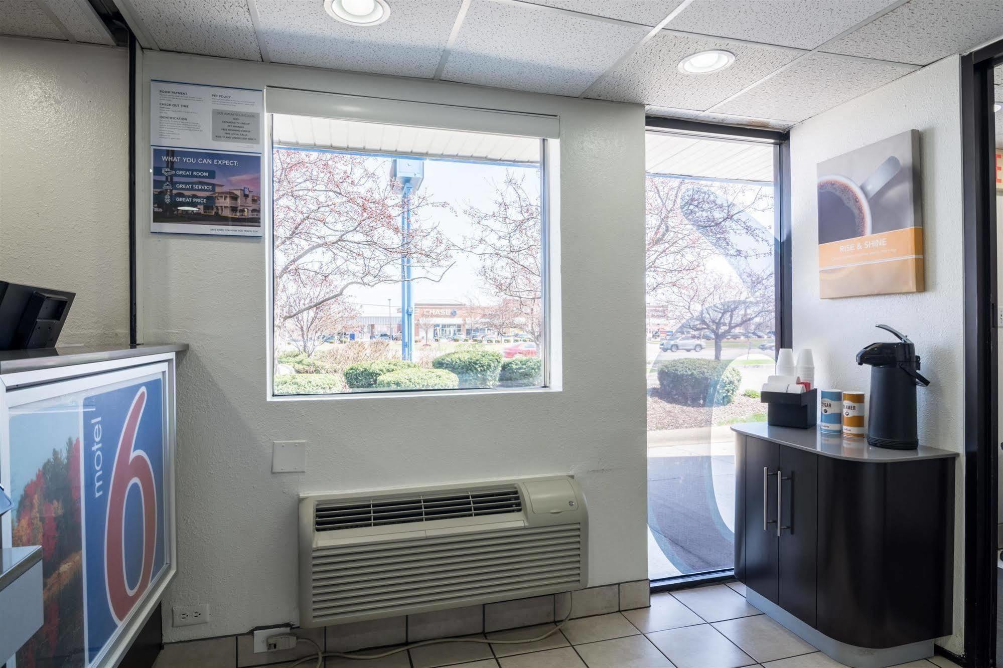 Motel 6 Chicago Southwest - Aurora Extérieur photo