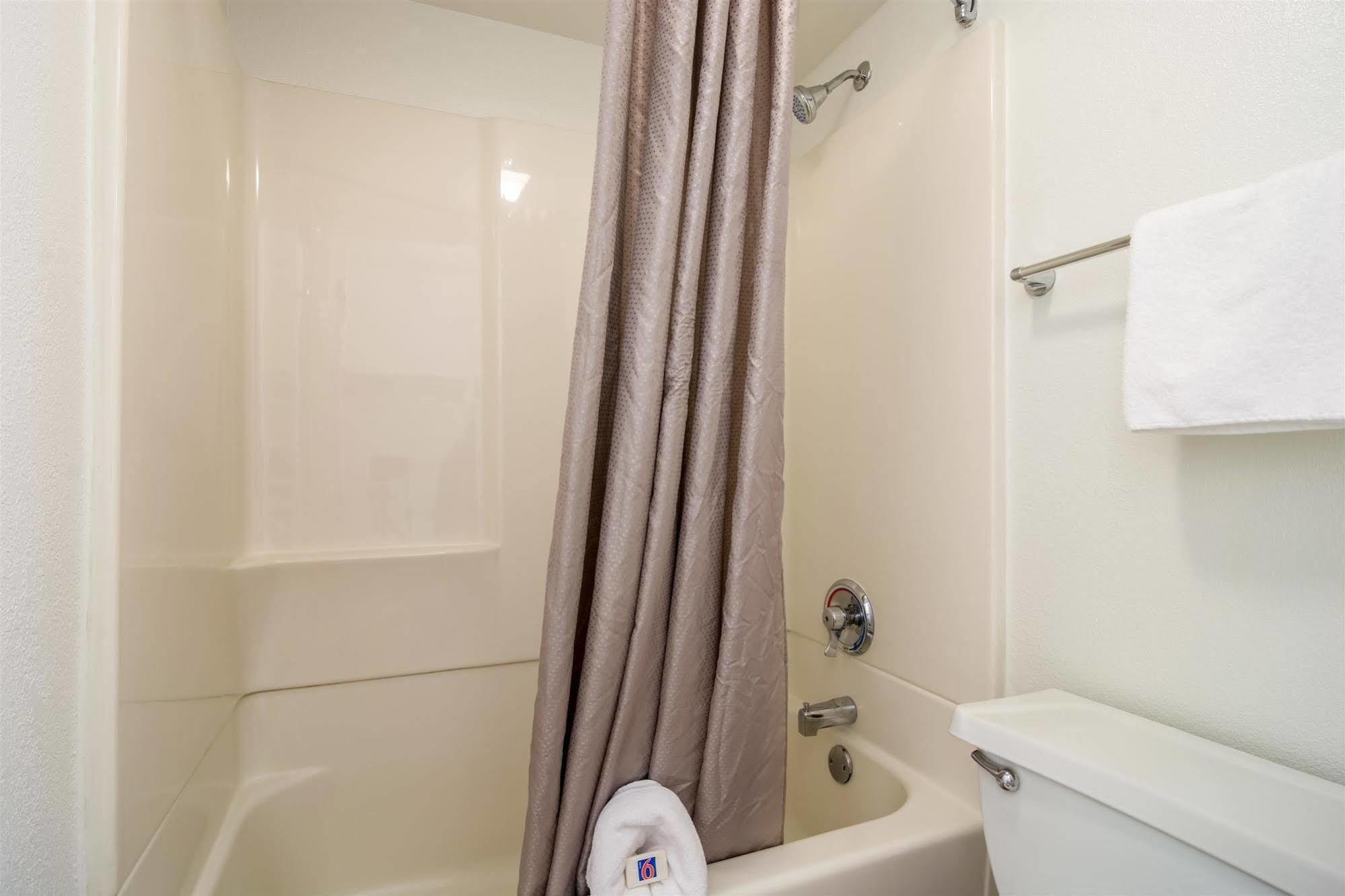 Motel 6 Chicago Southwest - Aurora Extérieur photo