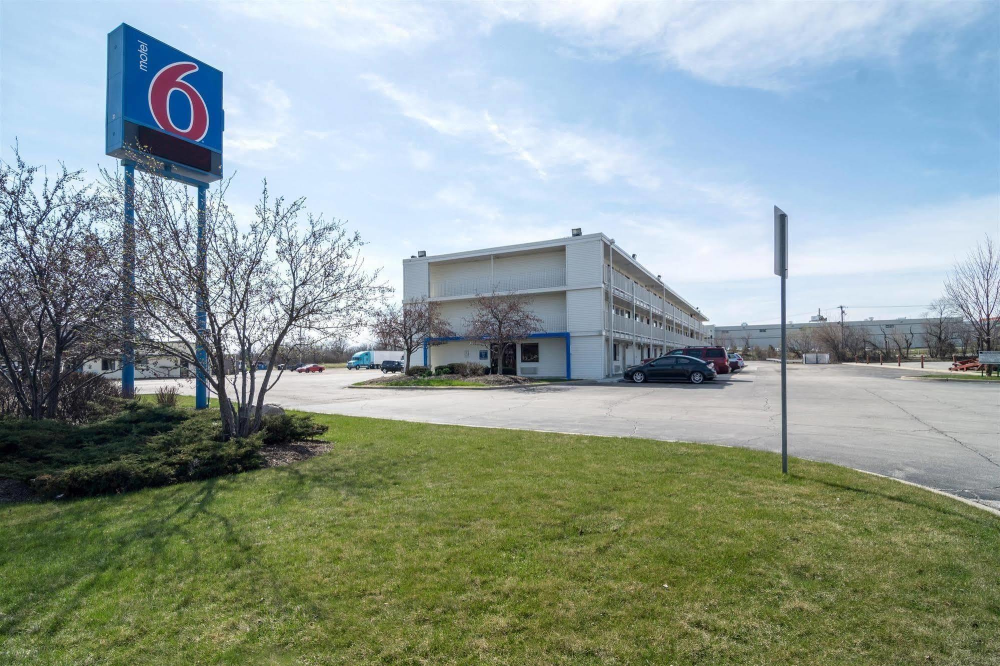 Motel 6 Chicago Southwest - Aurora Extérieur photo