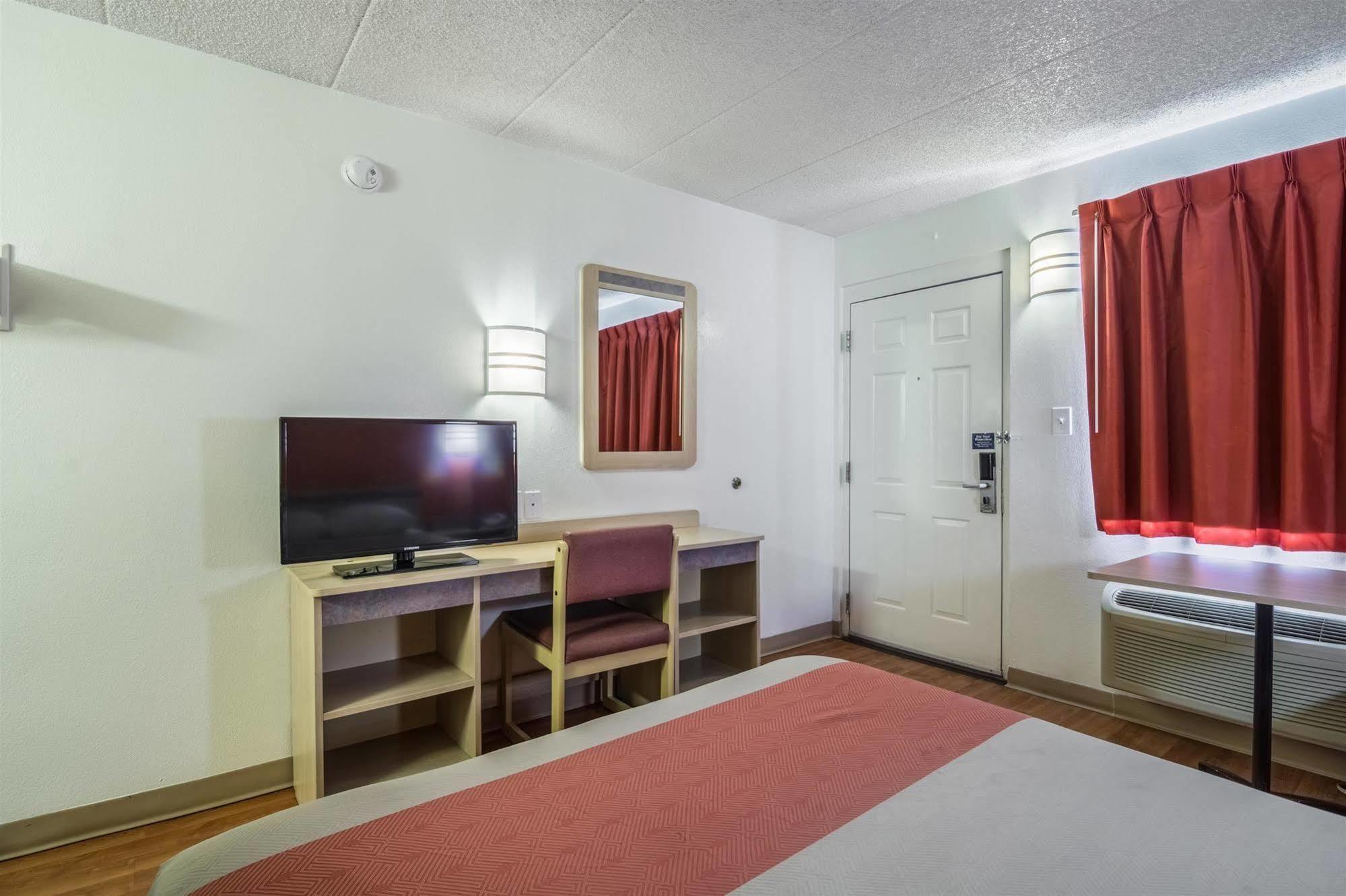 Motel 6 Chicago Southwest - Aurora Extérieur photo